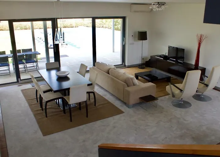 Villa Design House Aroeira Golf Charneca (Setubal)